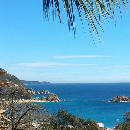 4 Bedrooms With Sea View Private Pool And Enclosed Garden At Готель 4*