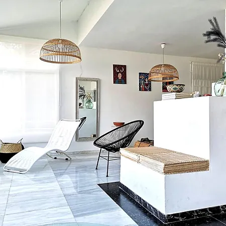Готель 4 Bedrooms With Sea View Private Pool And Enclosed Garden At