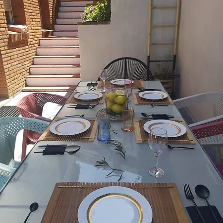 Готель 4 Bedrooms With Sea View Private Pool And Enclosed Garden At