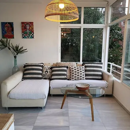 Готель 4 Bedrooms With Sea View Private Pool And Enclosed Garden At