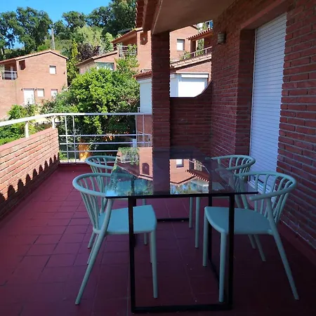 מלון 4 Bedrooms With Sea View Private Pool And Enclosed Garden At