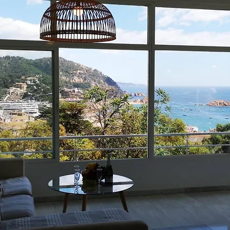 Готель 4 Bedrooms With Sea View Private Pool And Enclosed Garden At