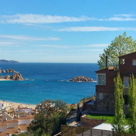 4 Bedrooms With Sea View Private Pool And Enclosed Garden At 4* Tossa de Mar