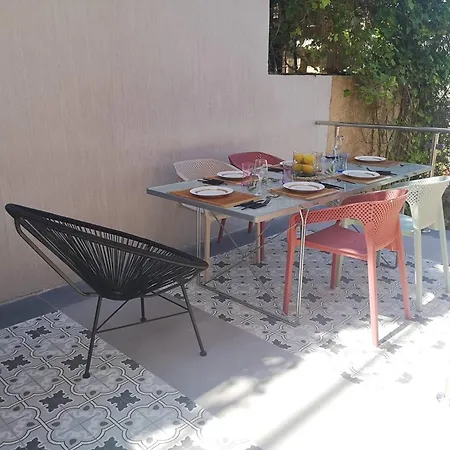 4 Bedrooms With Sea View Private Pool And Enclosed Garden At Hotel 4*