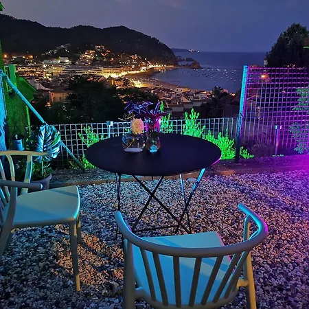 4 Bedrooms With Sea View Private Pool And Enclosed Garden At Hotel 4*
