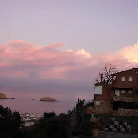 Hotel 4 Bedrooms With Sea View Private Pool And Enclosed Garden At Tossa de Mar