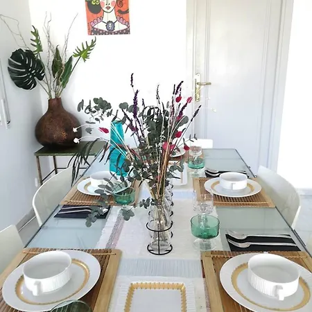 酒店 4 Bedrooms With Sea View Private Pool And Enclosed Garden At